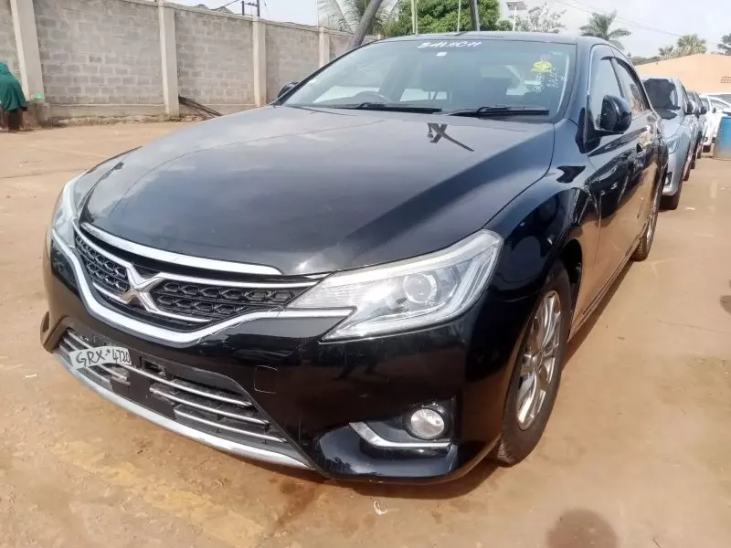 Toyota Mark X   - 2016