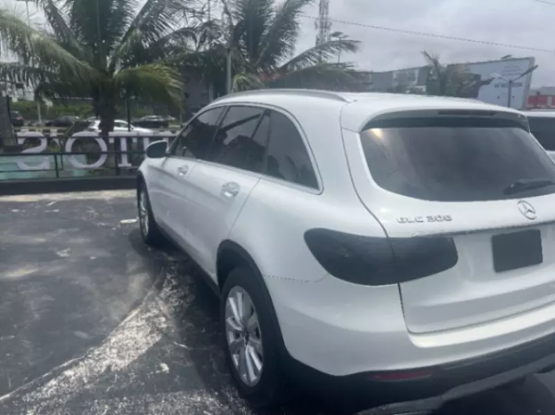 Mercedes-Benz GLC 300   - 2020