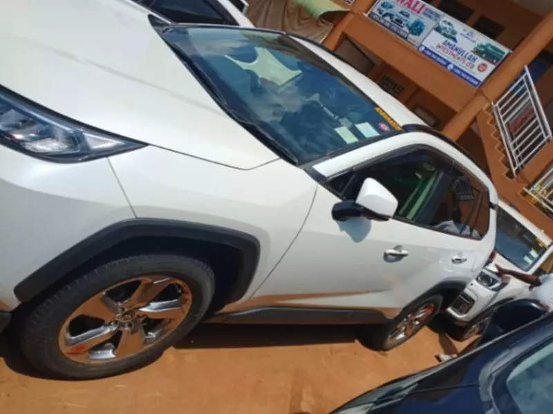 Toyota RAV4   - 2014