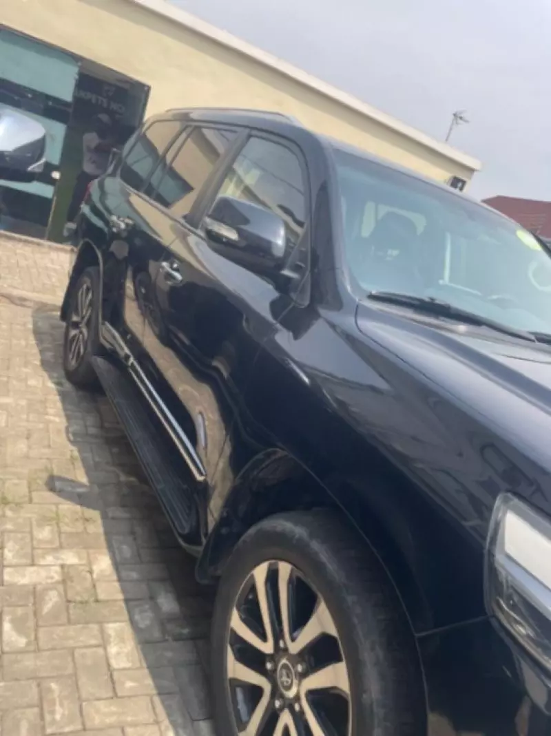 Toyota Land Cruiser   - 2019