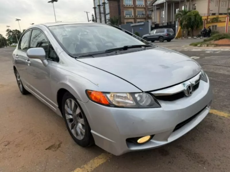 Honda Civic   - 2009