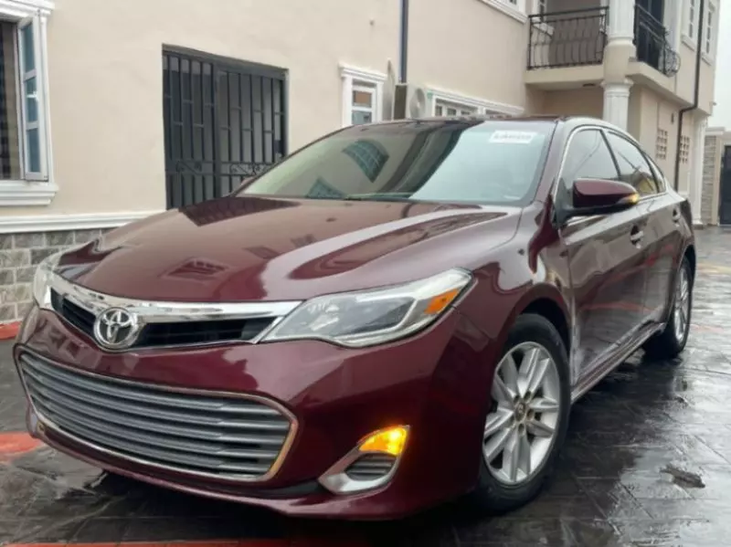 Toyota Avalon   - 2015