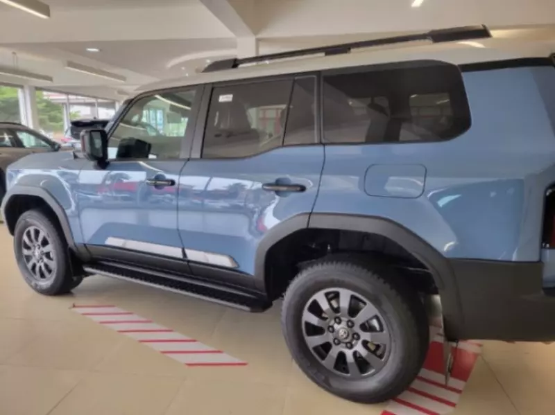 Toyota Land Cruiser Prado   - 2025