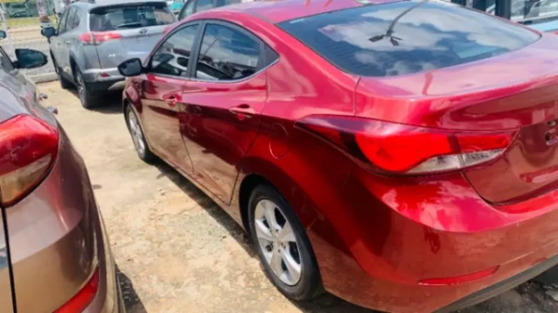 Hyundai Elantra   - 2016