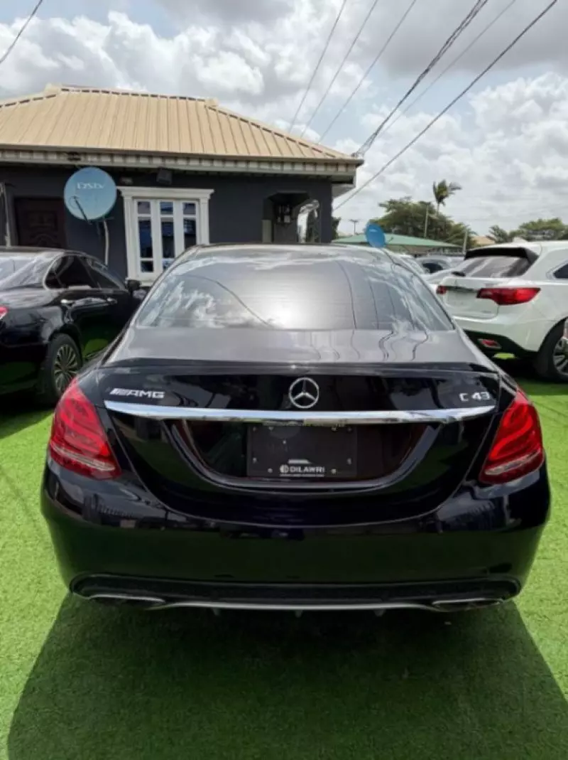 Mercedes-Benz C-Class - 2017