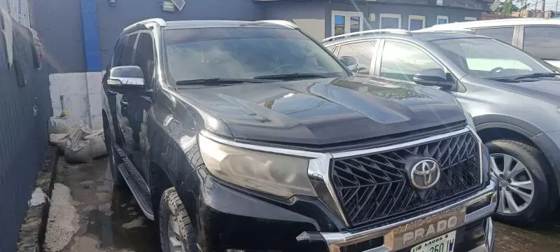 TOYOTA Prado   - 2013
