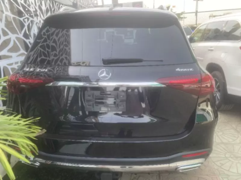 Mercedes-Benz GLE-Class   - 2024