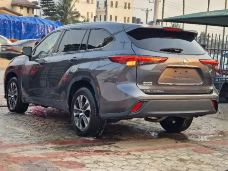 Toyota Highlander - 2022