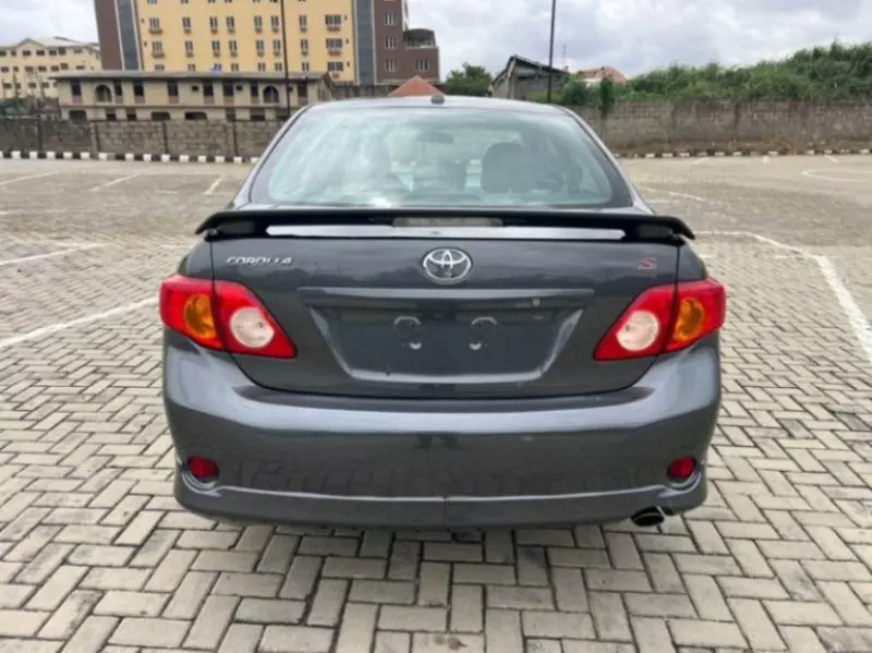 TOYOTA Corolla - 2009