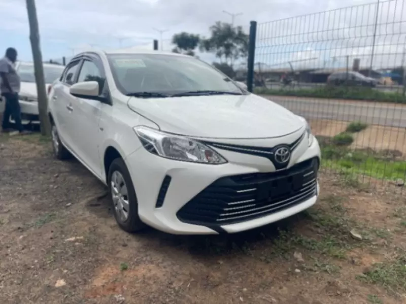 Toyota Yaris   - 2017