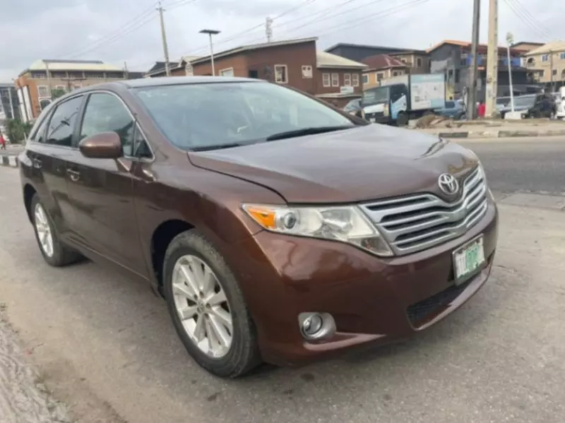 Toyota Venza   - 2012