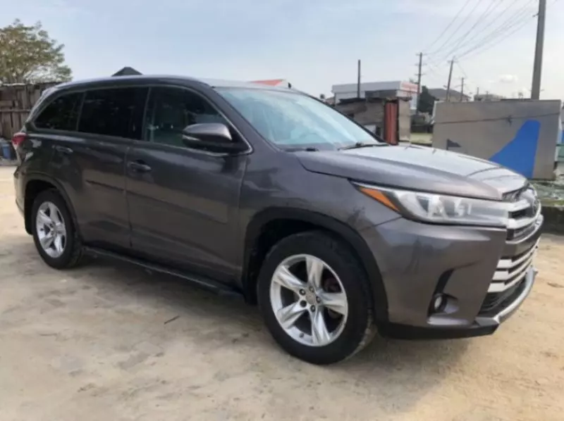 Toyota Highlander   - 2015
