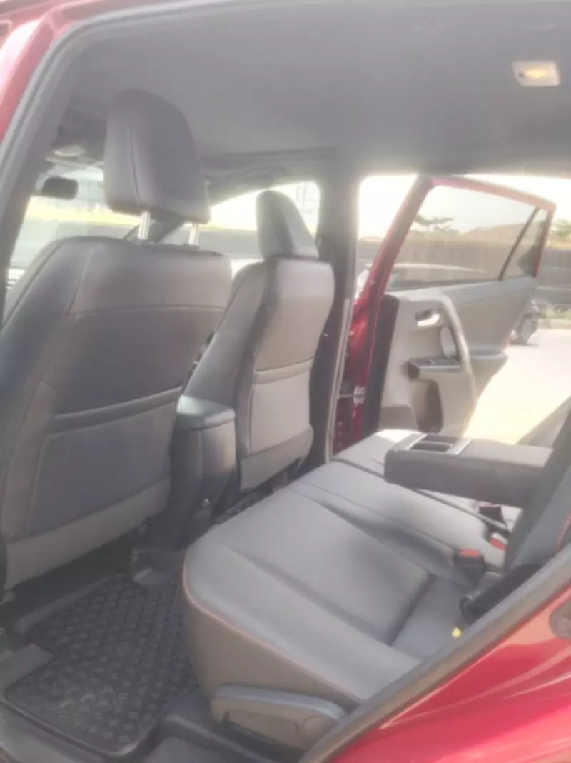 Toyota RAV 4   - 2018