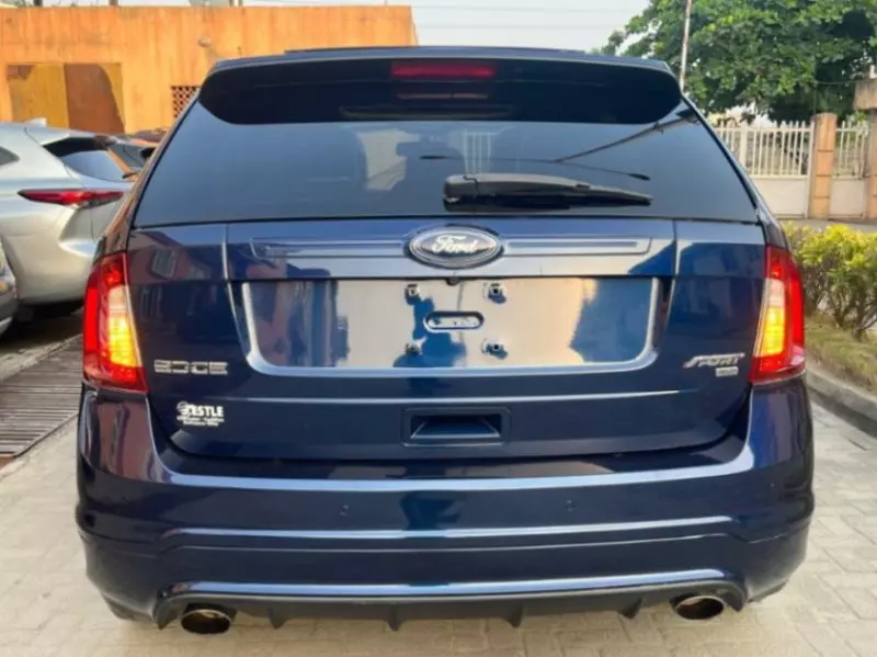 Ford Edge   - 2012