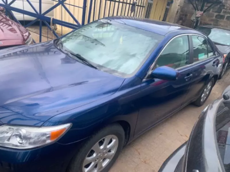 TOYOTA Camry   - 2011