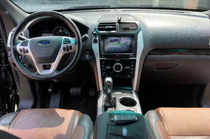 Ford Explorer   - 2014