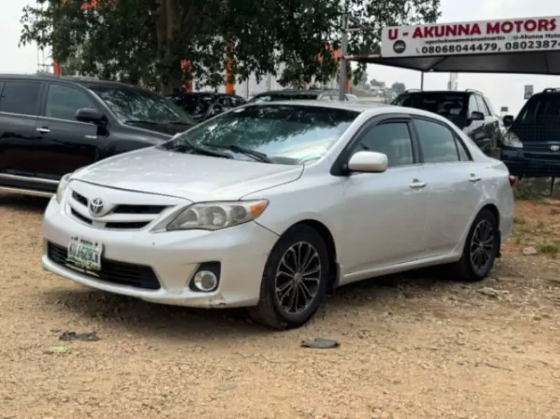 TOYOTA Corolla   - 2012