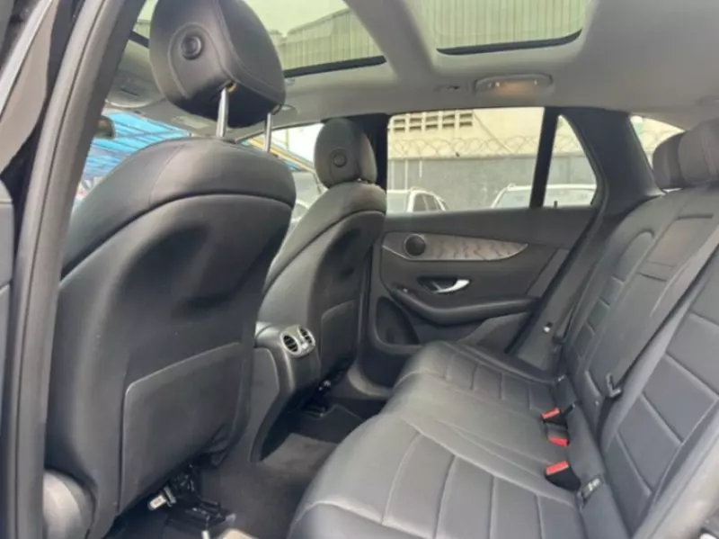 Mercedes-Benz GLC 300   - 2016