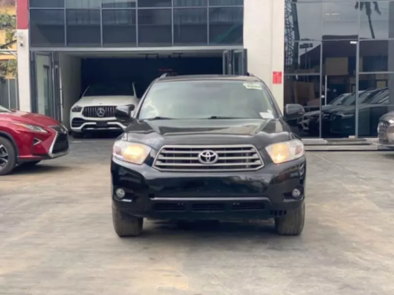 Toyota Highlander   - 2010