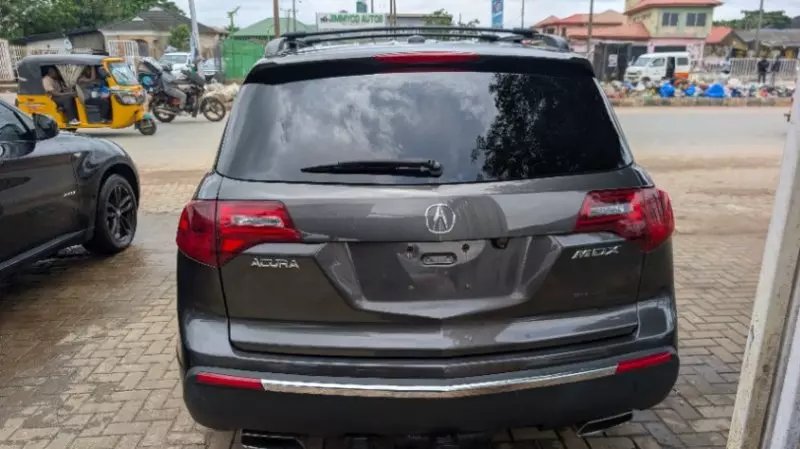 Acura MDX - 2010