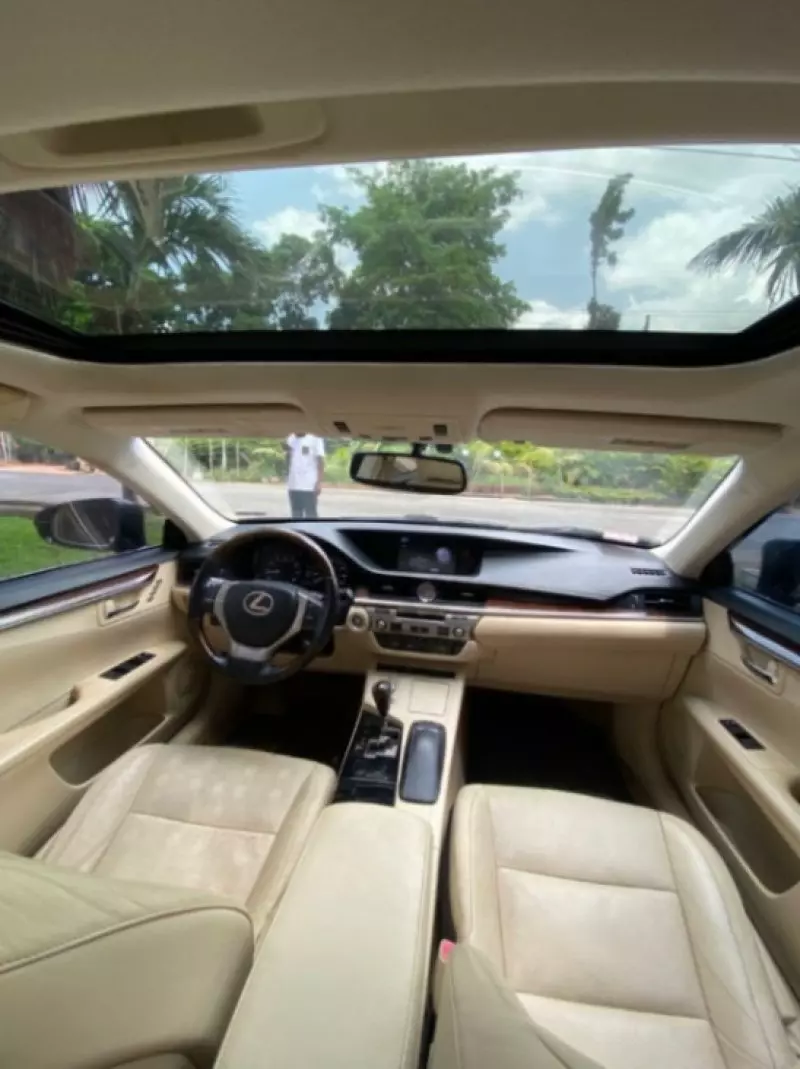 Lexus ES - 2014