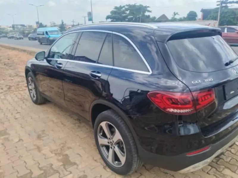 Mercedes-Benz GLC-Class   - 2022