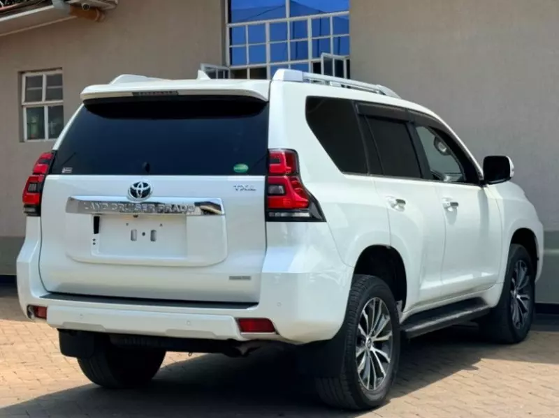 TOYOTA Prado - 2020