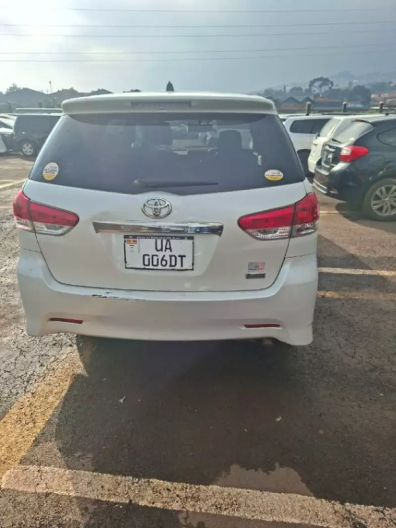 Toyota Wish   - 2012