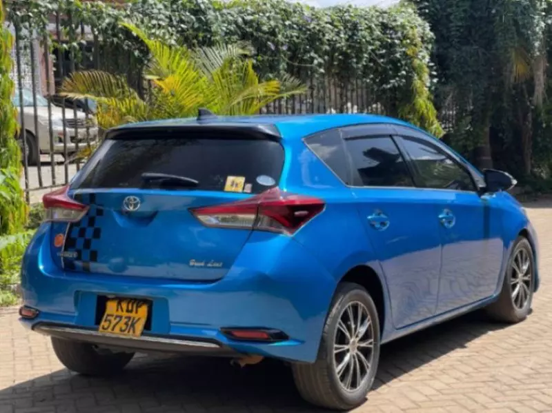 Toyota Auris   - 2016
