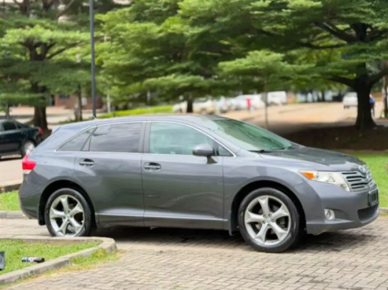 TOYOTA Venza   - 2012