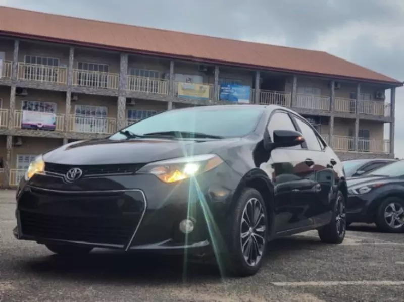 TOYOTA Corolla   - 2015