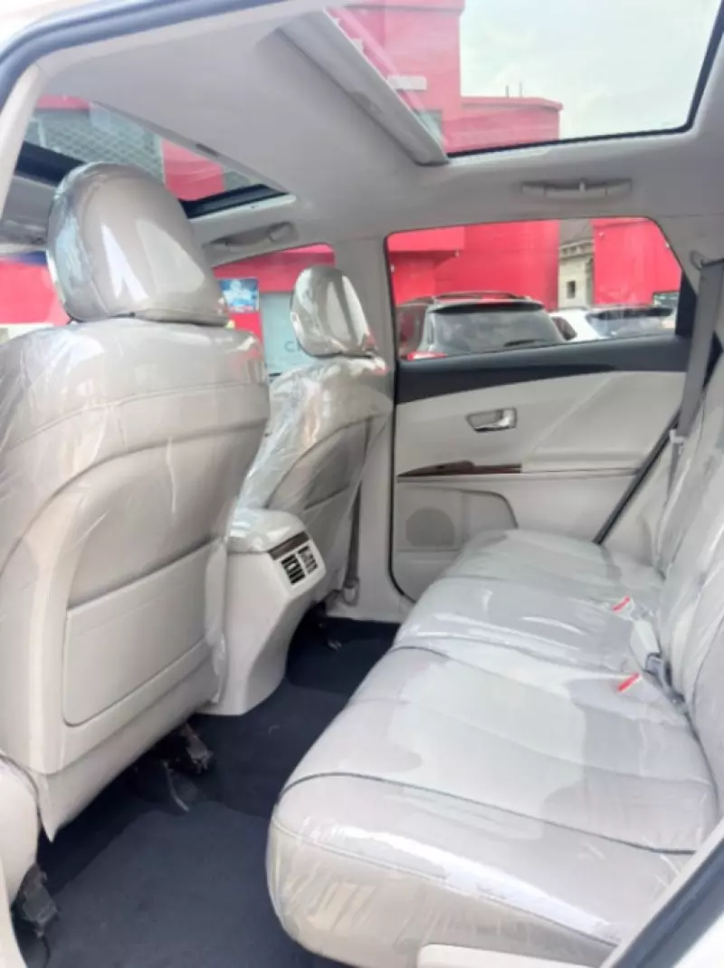 Toyota Venza   - 2011