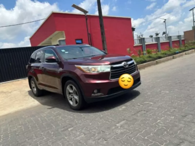 TOYOTA Highlander   - 2014