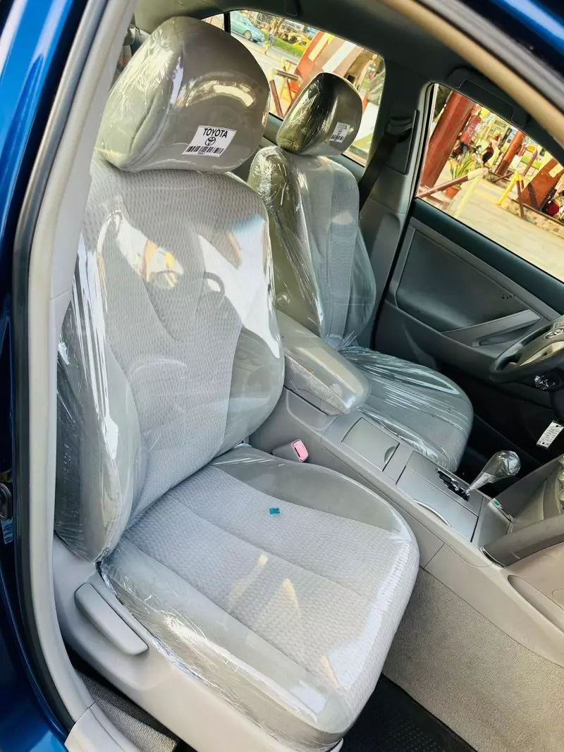 TOYOTA Camry   - 2010