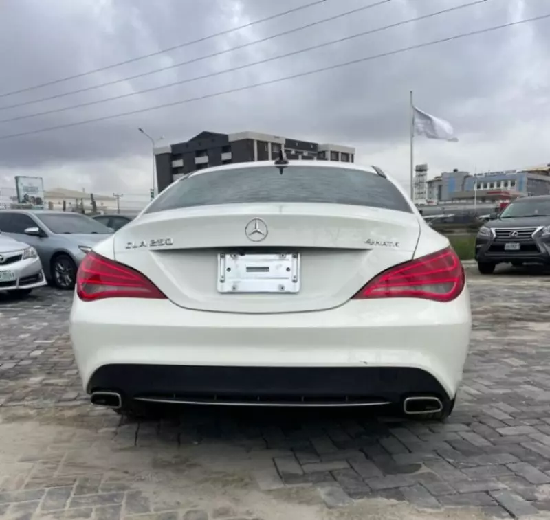 Mercedes-Benz CLA 250   - 2015