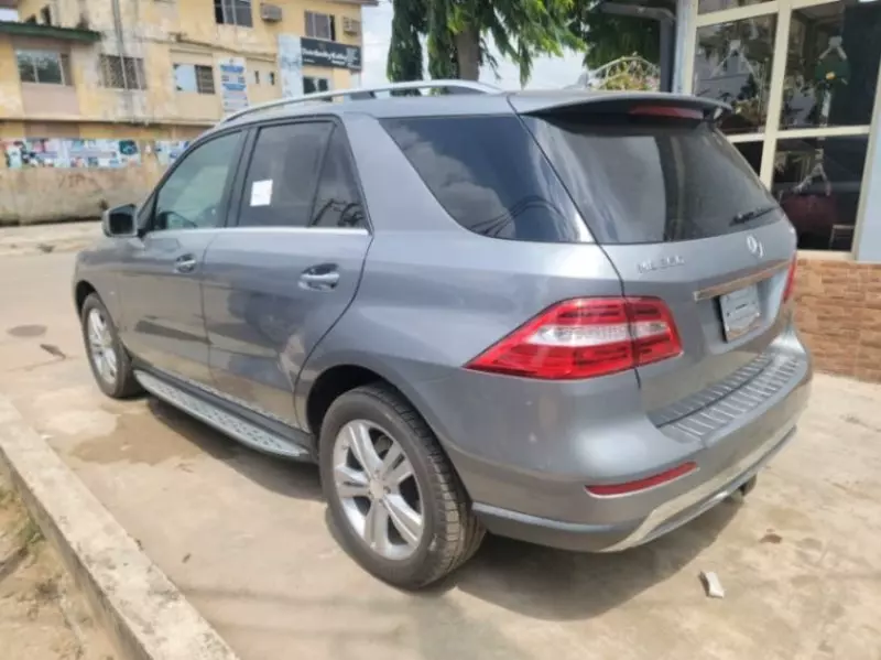 Mercedes-Benz ML 350   - 2012