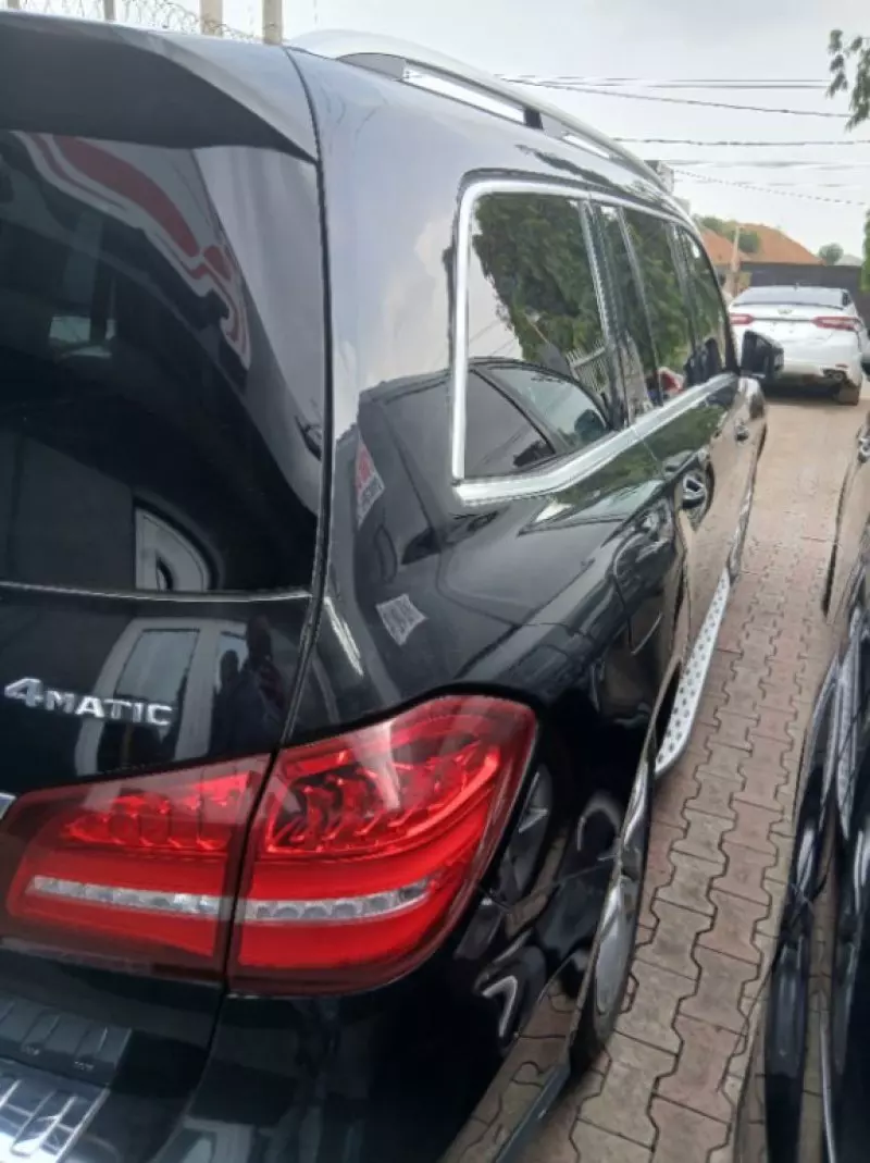 Mercedes-Benz GLS 450   - 2017