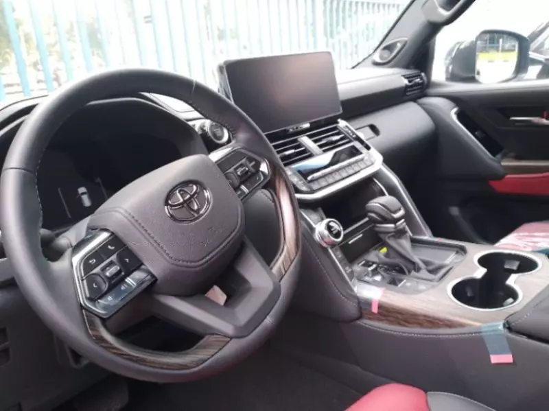 Toyota Land Cruiser   - 2025