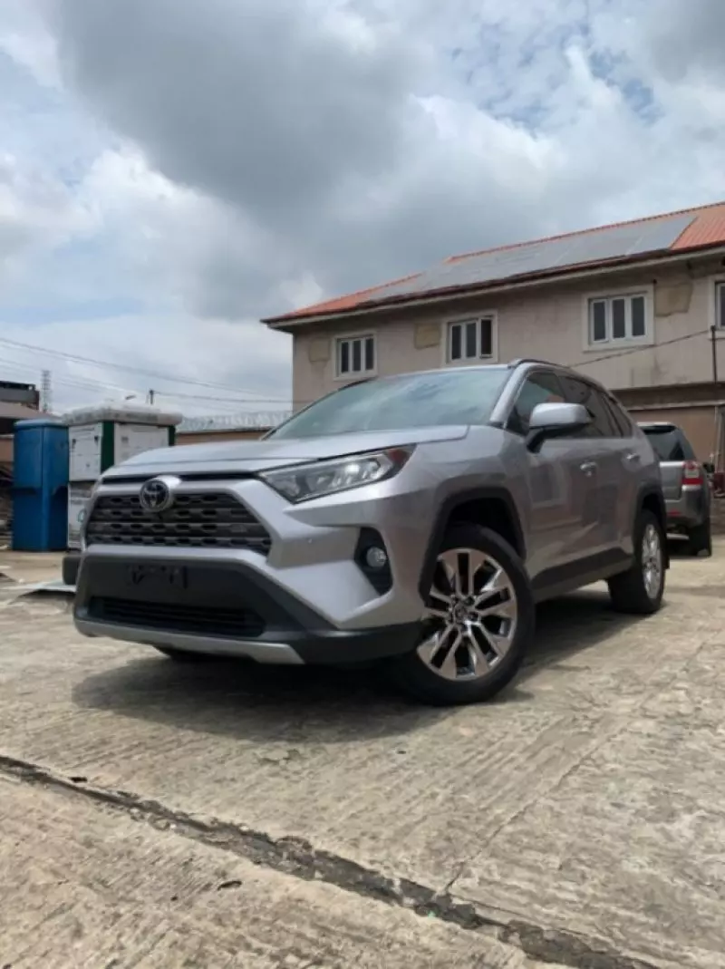 TOYOTA RAV 4   - 2019