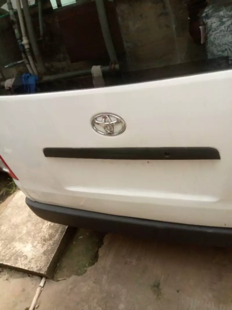 Toyota Hiace   - 2016