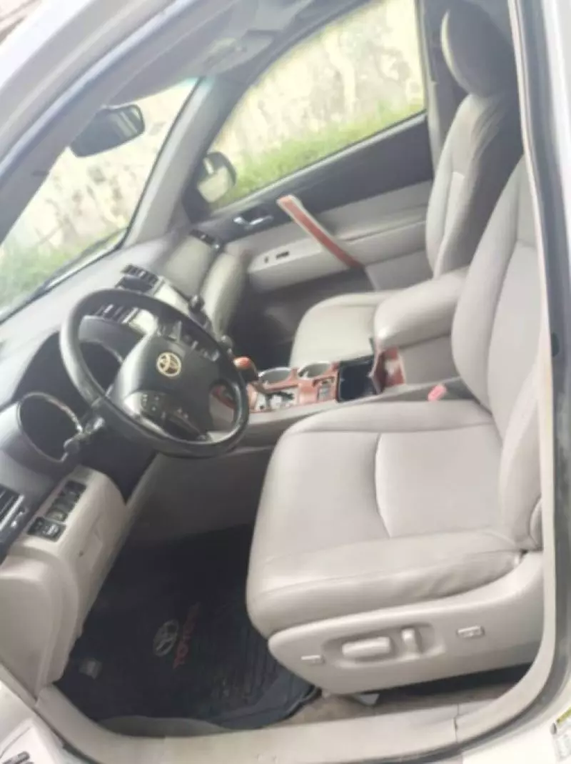 Toyota Highlander - 2010