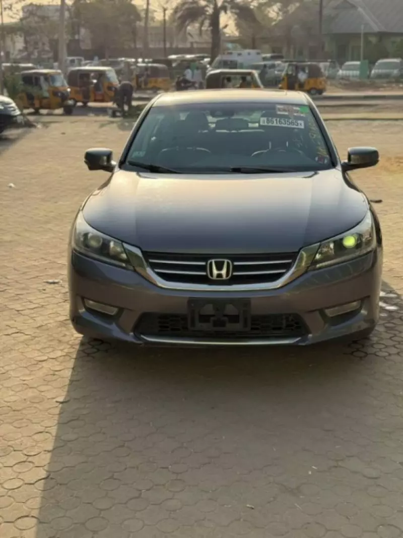 Honda Accord   - 2013
