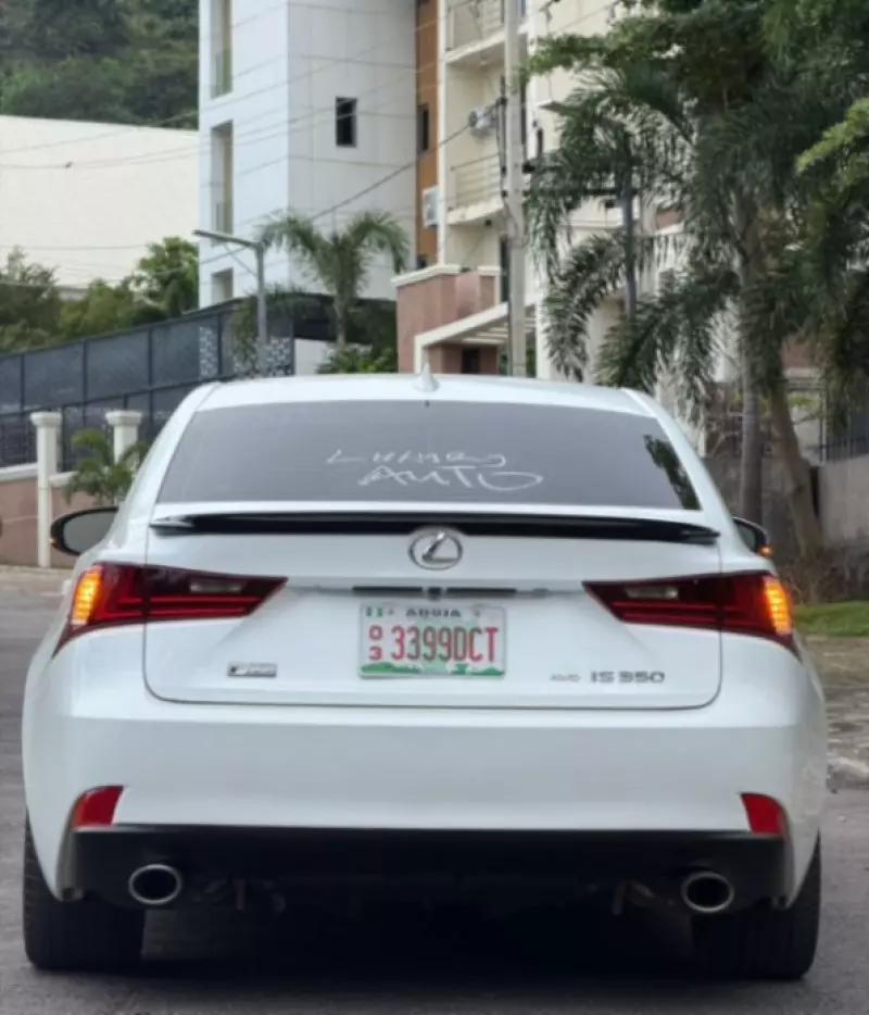 Lexus IS   - 2014