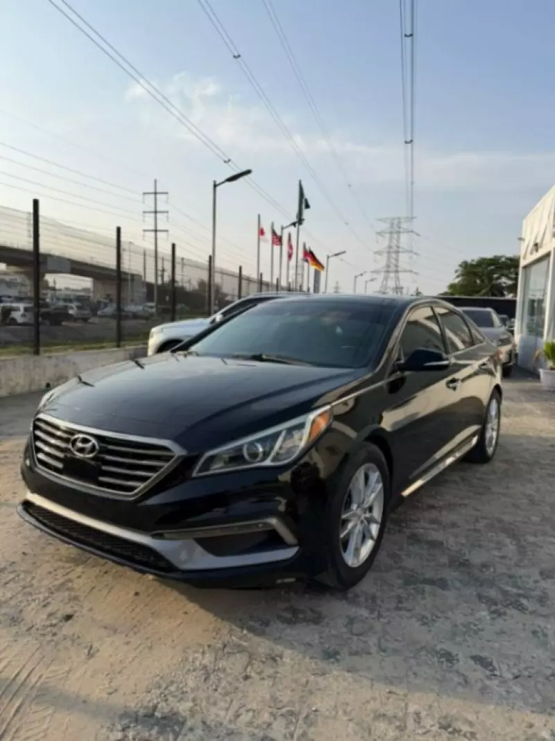 Hyundai Sonata   - 2015
