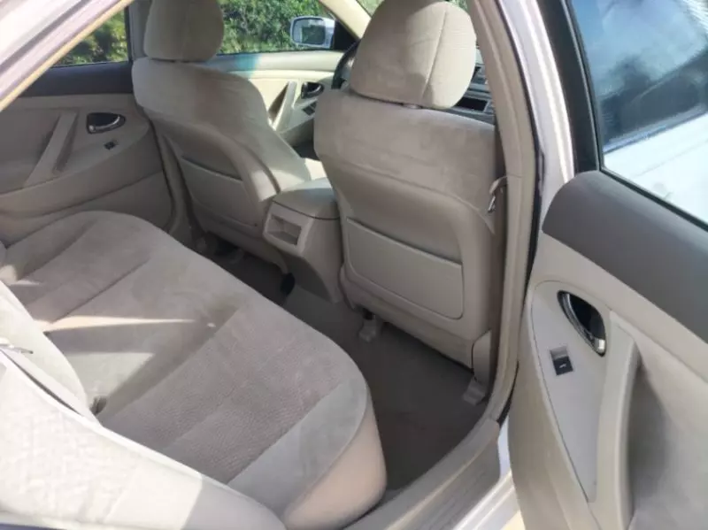 Toyota Camry   - 2011