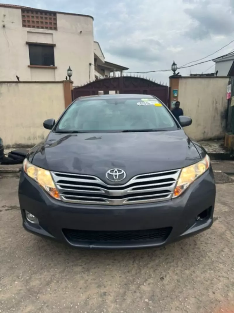 TOYOTA Venza   - 2011