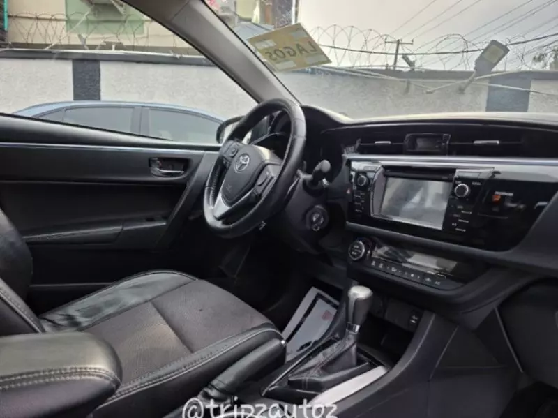 Toyota Corolla   - 2015