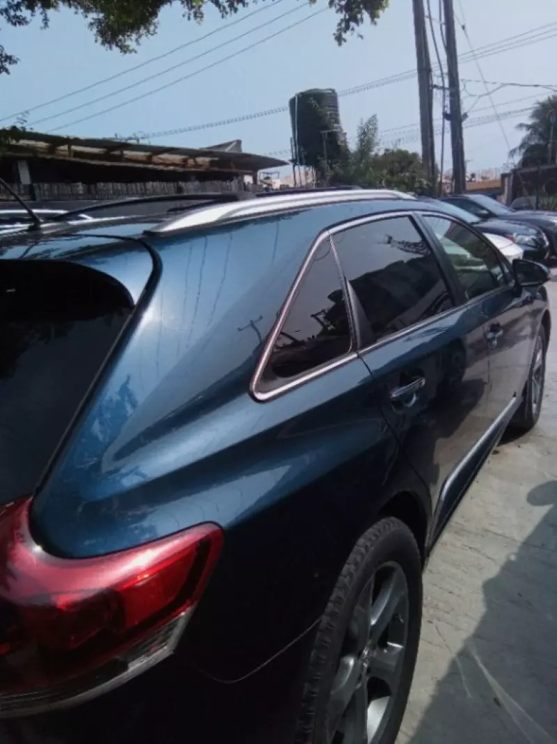 Toyota Venza   - 2013