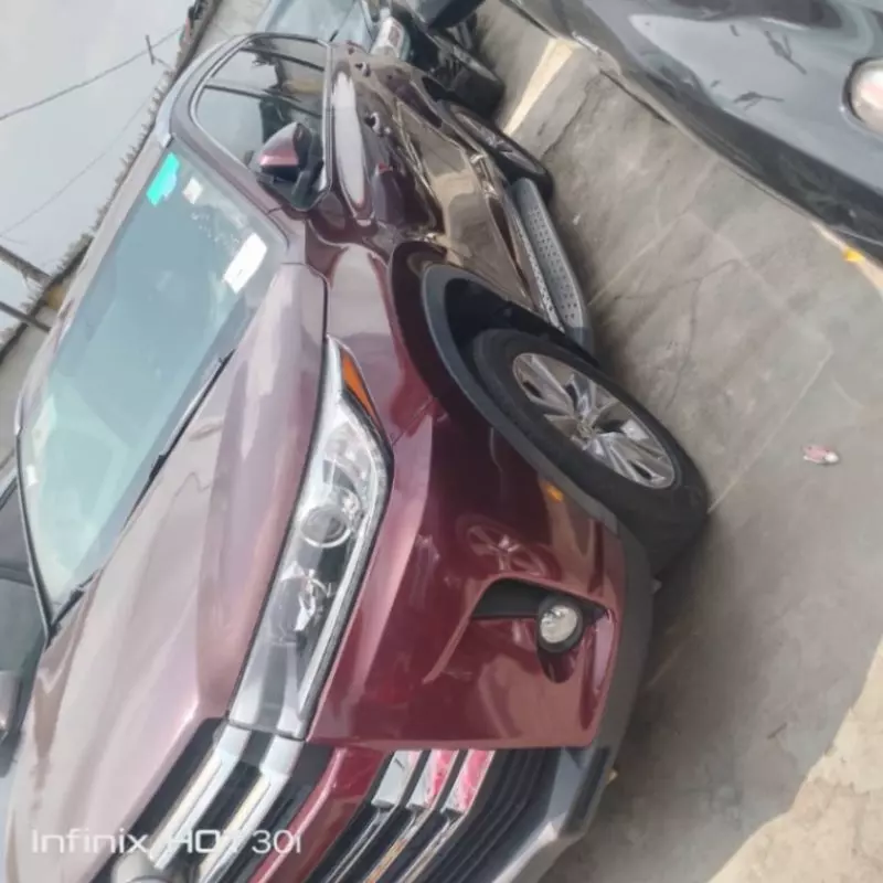 Toyota Highlander   - 2015