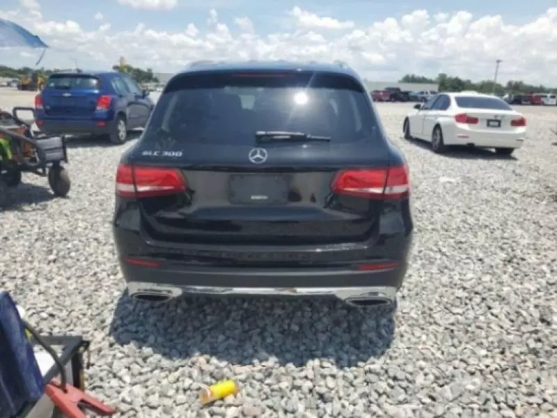 Mercedes-Benz GLC 300 - 2016